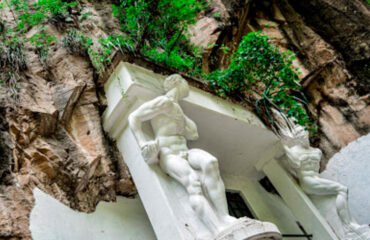Los Atlantes de Huentitán Hiking